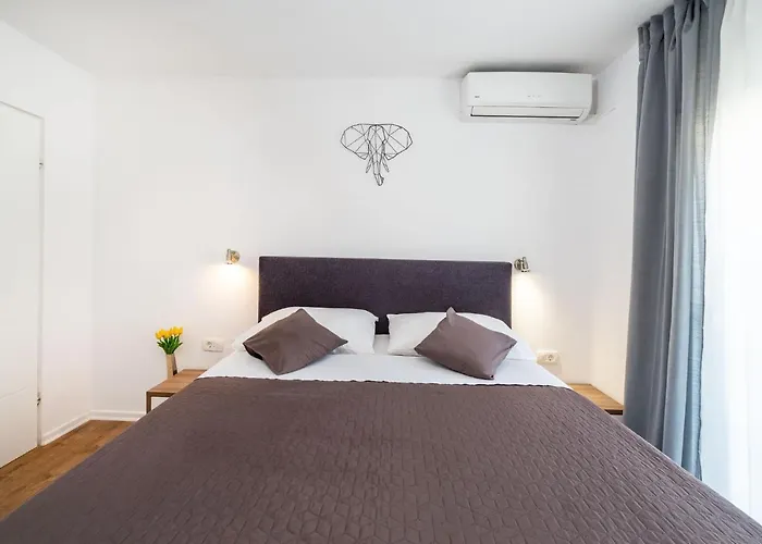 Marul Apartment *