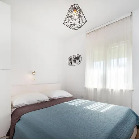 Apartment Marul *