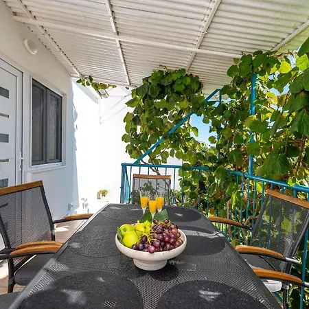 Marul Apartment