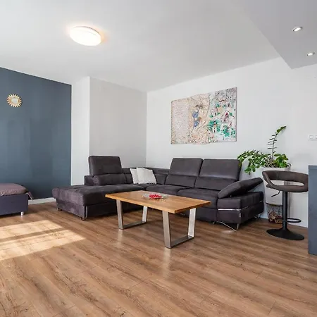 Marul Apartment